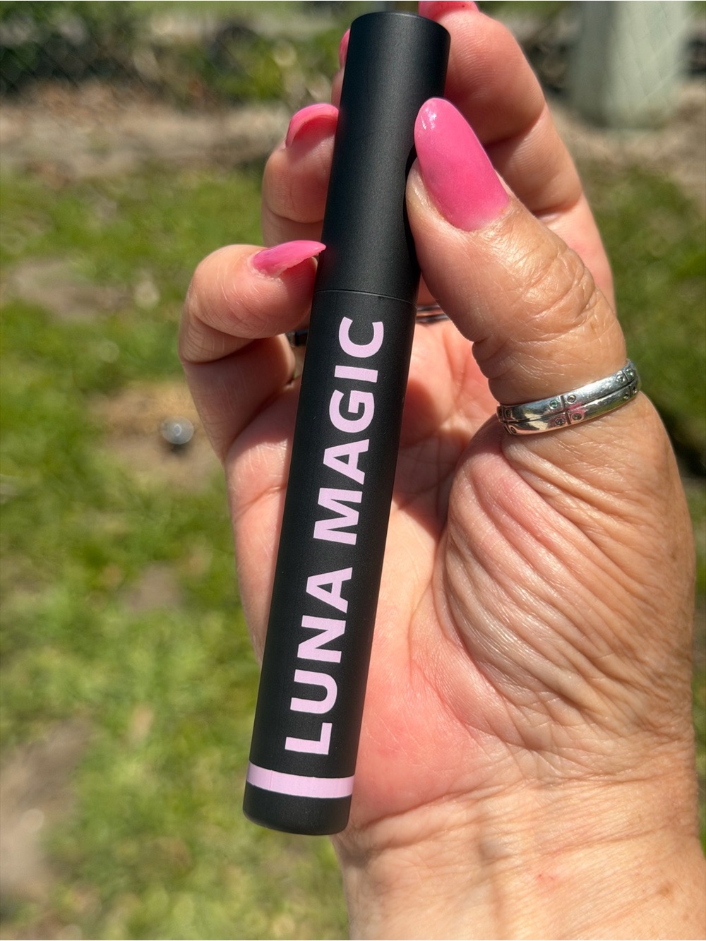LUNA MAGIC Va-Va Pink Lash Primer In Pink